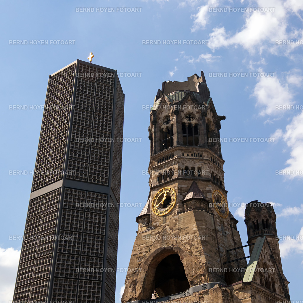 memorial church | Foto der Kaiser-Wilhelm-Gedächtniskirche in Berlin, Deutschland. Die alte Turmruine und der neue Kirchturm zählen ebenfalls zu den Wahrzeichen Berlins. | Photo of the Kaiser Wilhelm Memorial Church in Berlin, Germany. The old ruined tower and the new steeple are also among Berlin's landmarks. - Realisiert mit Pictrs.com