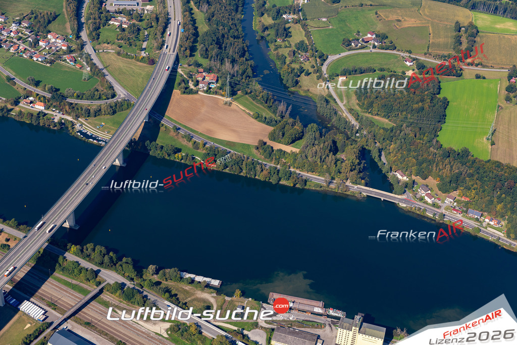 Die Luftbildaufnahme gaissa - Passau wurde 2020 mittels Flugzeug (keine Drohne) erstellt. Perfekte Schärfe und Druck- Ergebnisse- Garantiert!