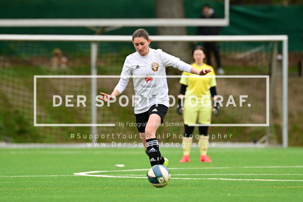 Fußball I Frauen I Saison 2025-2026 I Bezirksliga I 21. Spieltag I Harburger TB - Rahlstedter SC I 164803 | Der Sportfotograf. - Realisiert mit Pictrs.com