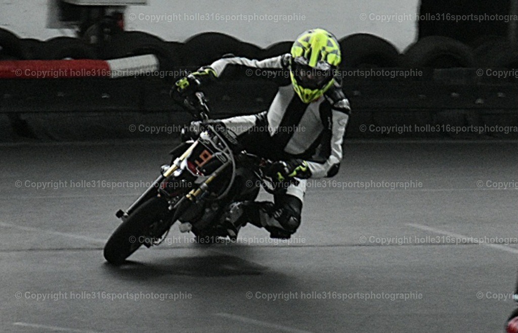 DSC_0581 | Sportfotografie , Motorsport, Motoross, Reitsport, Mointainbike, Enduro,
Landschaft , Outdoor, Eventfotografie, Landschaft, Bilder online bestellen - Realisiert mit Pictrs.com