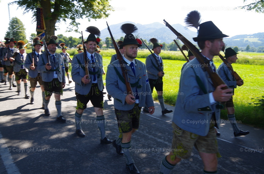 IMGP5969 | fotografiert von Axel PollmannLeonhardi Wallfahrt Benediktbeuern und Murnau, Fronleichnam, Fasching, Landschaft im Loisachtal und Benediktbeuern  - Realisiert mit Pictrs.com