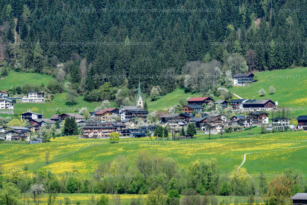 Blick nach Bruck im Zillertal copyright  Thomas Pfister-2 | PHOTOGRAPHY BY THOMAS PFISTER