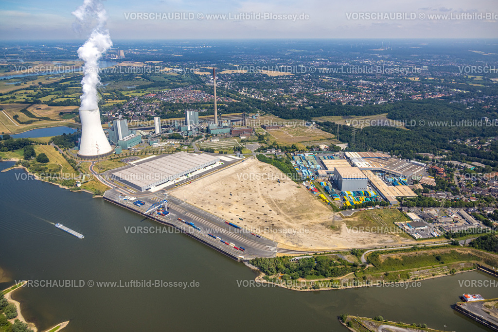 Duisburg220702576 | Luftbild, Dampfendes STEAG Kraftwerk Walsum und logport VI, Baustelle mit Neubau Logistikunternehmen DSV Halle, Alt-Walsum, Duisburg, Ruhrgebiet, Nordrhein-Westfalen, Deutschland