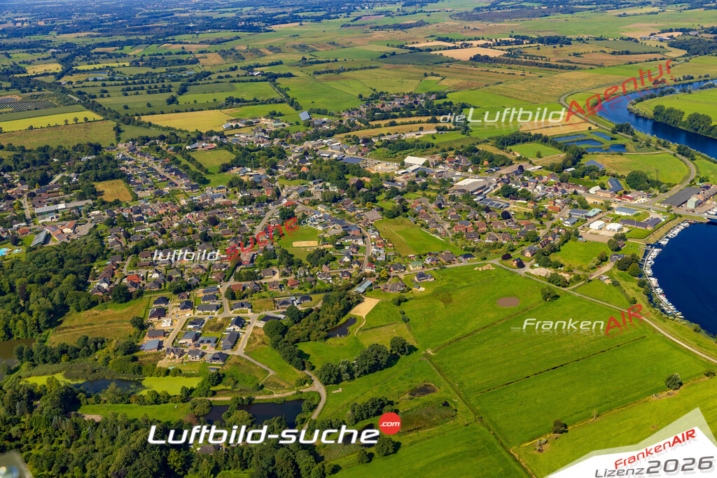 Pahlhude Pahlen Bild- Das Luftbild wurde 2025 vom UL-Flugzeug heraus erstellt ( keine Drohne bzw. Drohnenaufnahme ) - Hochauflösende Luftaufnahme -Nicht vergleichbar mit Google Maps oder Satelittenbilder- Die Geschenkidee !Mit Lizenz und Bildrechte bestellbar - CC