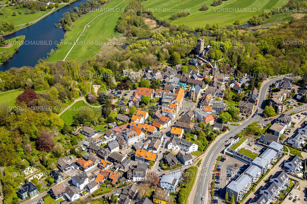 Hattingen230407064 | Luftbild, Ortszentrum Blankenstein mit Burg Blankenstein, kath. Kirche St. Johannes Baptist, Marktplatz und Stadtmuseum, Blankenstein, Hattingen, Ruhrgebiet, Nordrhein-Westfalen, Deutschland