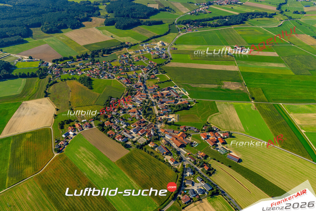 Das Luftbild zeigt : Vilzing Cham - Die Luftaufnahme wurde 2024 vom UL-Flugzeug aus erstellt ( keine Drohne ) - Hochauflösende Luftaufnahme - Für grossformatige Ausdrucke geeignet. Die Geschenkidee !Mit Lizenz und Bildrechte bestellbar