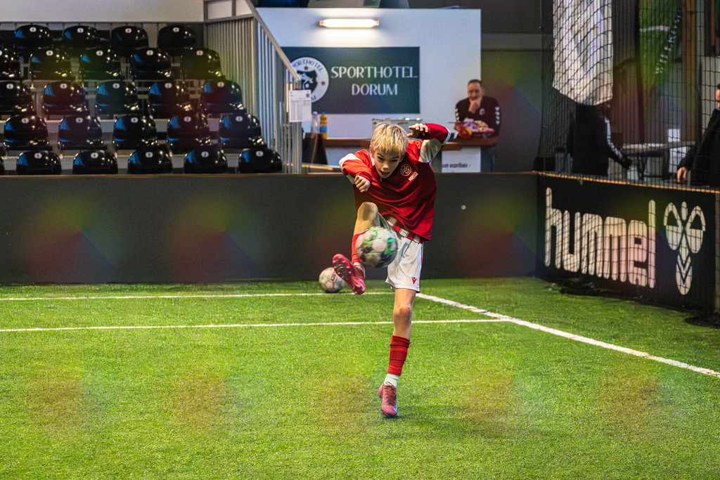 _BLR8478 | Professionelle Fußball- und Sportfotografie. Spielbilder online ansehen und kaufen – Einzelbilder oder komplette Galerien in hoher Qualität. - Realisiert mit Pictrs.com