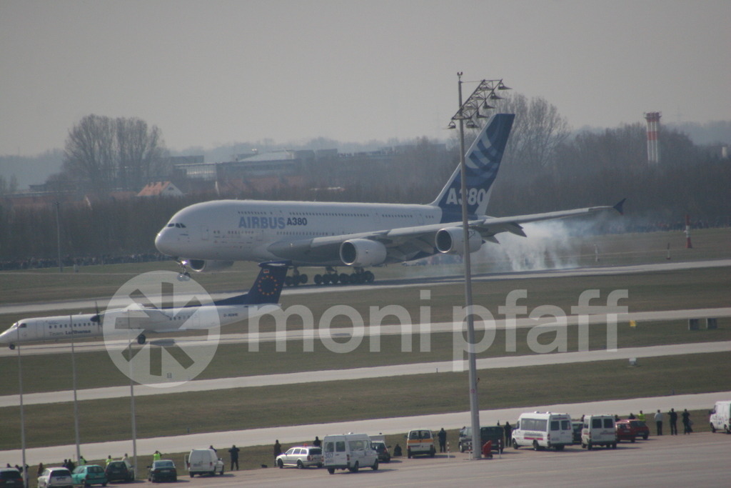 Landung AIrbus A380 in München | Online-Shop | monipfaff.de - Realisiert mit Pictrs.com