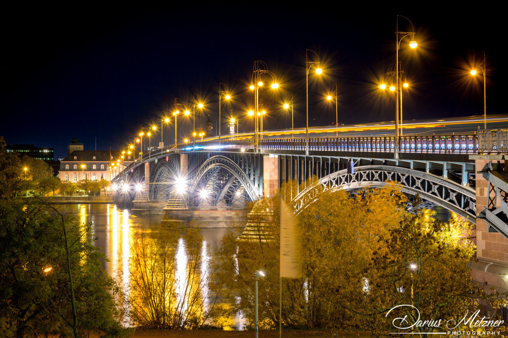 Die Theodor-Heuss-Brücke in Mainz | Die Theodor-Heuss-Brücke in Mainz