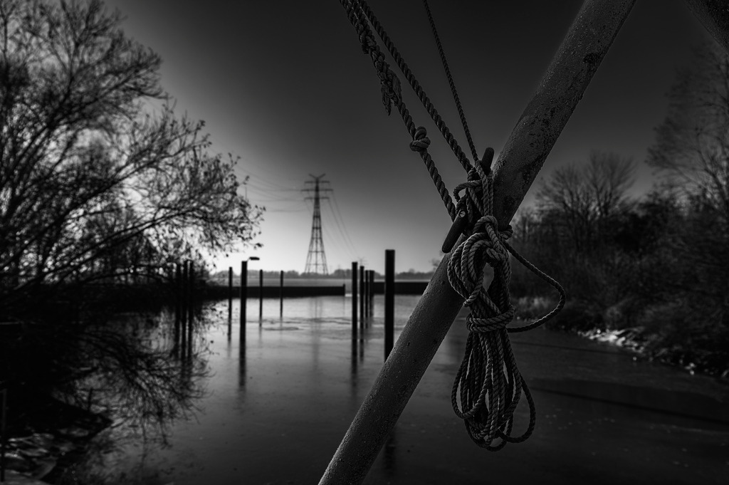 2022_12_17_HETLINGER-SCHANZE_MCP6208 sw | Hochwertig gedruckte Fotografien für die Wand, als Kalender und zum Verschenken. Hamburg & Norddeutschland und überall wo ich mit der Kamera unterwegs war.