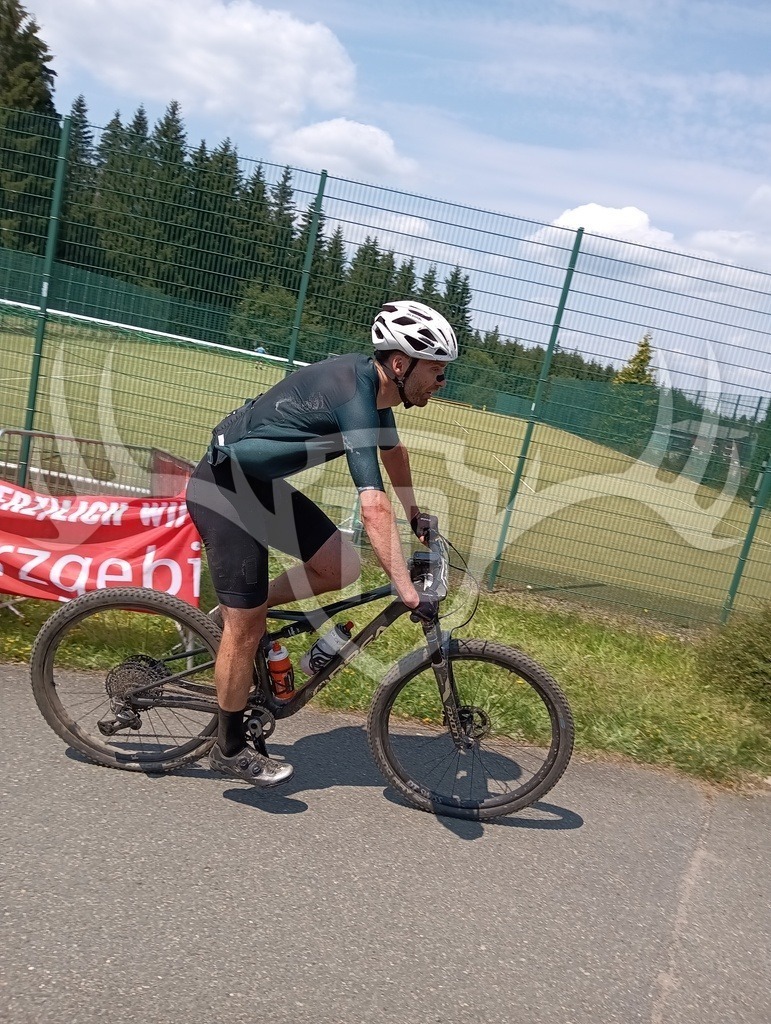 IMG_20260726_125128651 | Fotogalerie der Treibjagd im Dunkelwald - Dein MTB Etappenrennen im Erzgebirge - Realisiert mit Pictrs.com