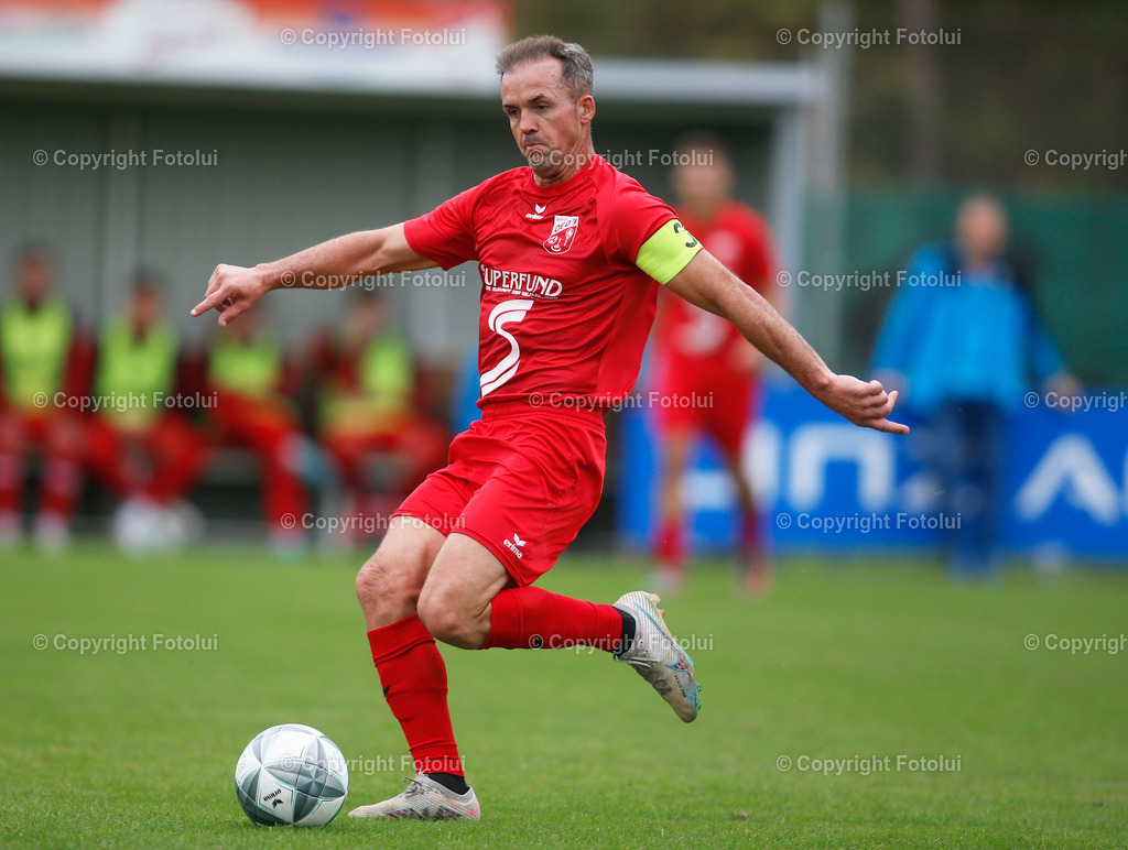 A_LUI_071023_18 | SPORT,FUSSBALL,LL.OST. ASKOE OEDT 1B-SV HAKA TRAUN 07.10.2023 IM BILD: DEXTER GORYL (OEDT)  FOTO:FOTOLUI