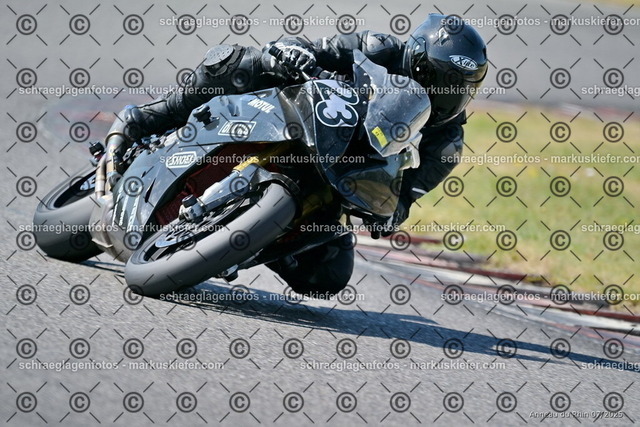25bt04-0311 | markuskiefer.com - Realisiert mit Pictrs.com