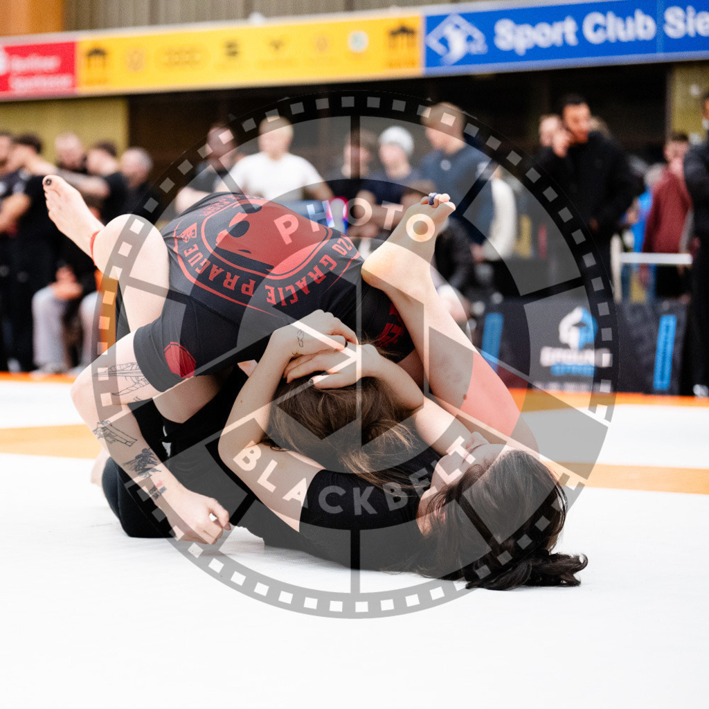 20251122PBB15884 | Athletes compete during the Grappling Industries Berlin Jiu-Jitsu and Grappling Championship, on November 22, 2025 in Berlin, Germany. © photoblackbelt