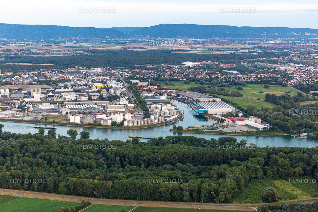 Rheinauhafen | Luftbild: Rheinauhafen im Ortsteil Rheinau in Mannheim im Bundesland Baden-Württemberg in Deutschland. Foto: IMG_121097.jpg vom 25.07.2020 durch ©2025 Werner Riehm fly-foto.de/copyright - Realisiert mit Pictrs.com