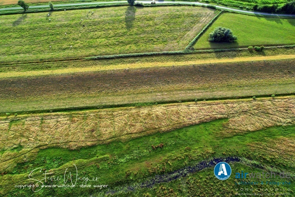 Eider - Hemmerdeich | Entdecken Sie atemberaubende Luftbilder und Fotografien auf airwatch.de - Tauchen Sie ein in eine Welt voller faszinierender Aufnahmen aus der Vogelperspektive.