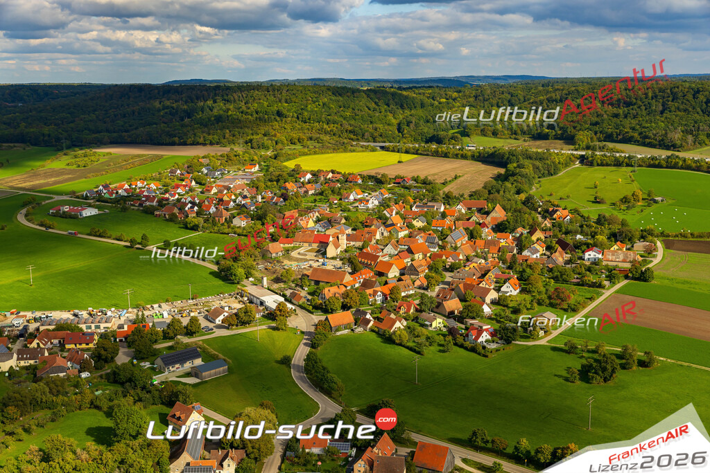 Schweinsdorf Neusitz Bild- Das Luftbild wurde 2025 vom UL-Flugzeug heraus erstellt ( keine Drohnen Bilder! ) - Hochauflösende Luftaufnahme -Nicht vergleichbar mit Google Maps oder Satelittenbilder- Die Geschenkidee !Mit Lizenz und Bildrechte bestellbar