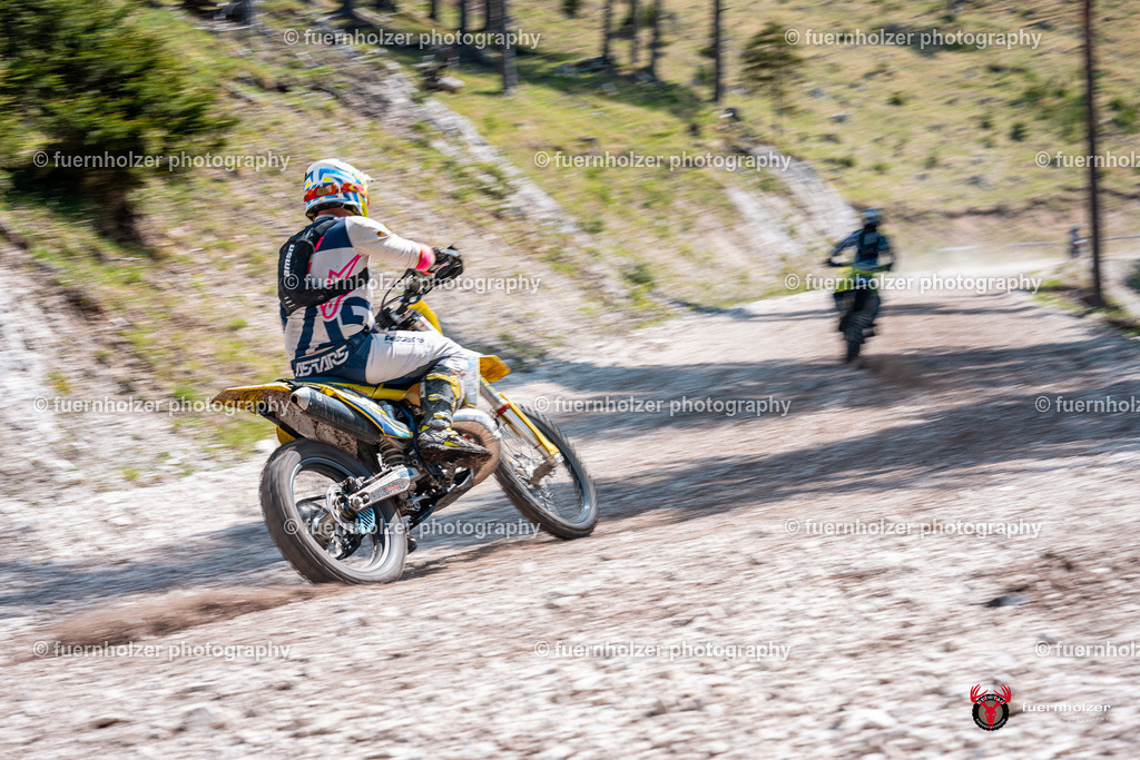 fuernholzer_250501-C1-333 | Fotografische Impressionen von der Red Stag Enduro Extreme by fuernholzer-photography.com. Endurosport in Österreich fotografisch festgehalten von fuernholzer. Auftragsfotografie für Private, Gewerbefotos und Industriefotografie. Eventfotografie, Sportfotografie und Motorsportfotografie. Anbieter von Fotoworkshops, Fototraining, fotografischen Vorträgen und Fotoseminaren.