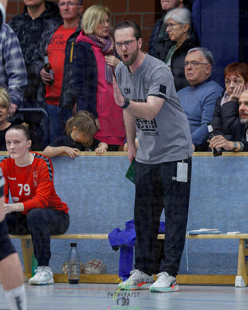 Handball Frauen Oberliga Mitte, HSG Eibelshausen/Ewersbach - HSG Lumdatal | Handball Frauen Oberliga Mitte, HSG Eibelshausen/Ewersbach - HSG Lumdatal am 21.02.2026 in Dietzhölztal-Steinbrücken (Sporthalle am Hammerweiher)Photo © 2026 - Jörg Heinrich - Realisiert mit Pictrs.com