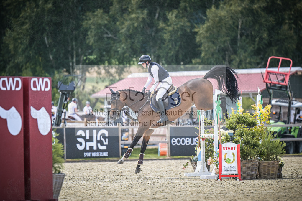 DOS_6763 | Entdecke hochwertige Reitturnierfotos von Foto Oger. Professionell, emotional und authentisch – jetzt Lieblingsmomente im Shop bestellen.Deutschlandweite Turnierfotografie. - Realisiert mit Pictrs.com