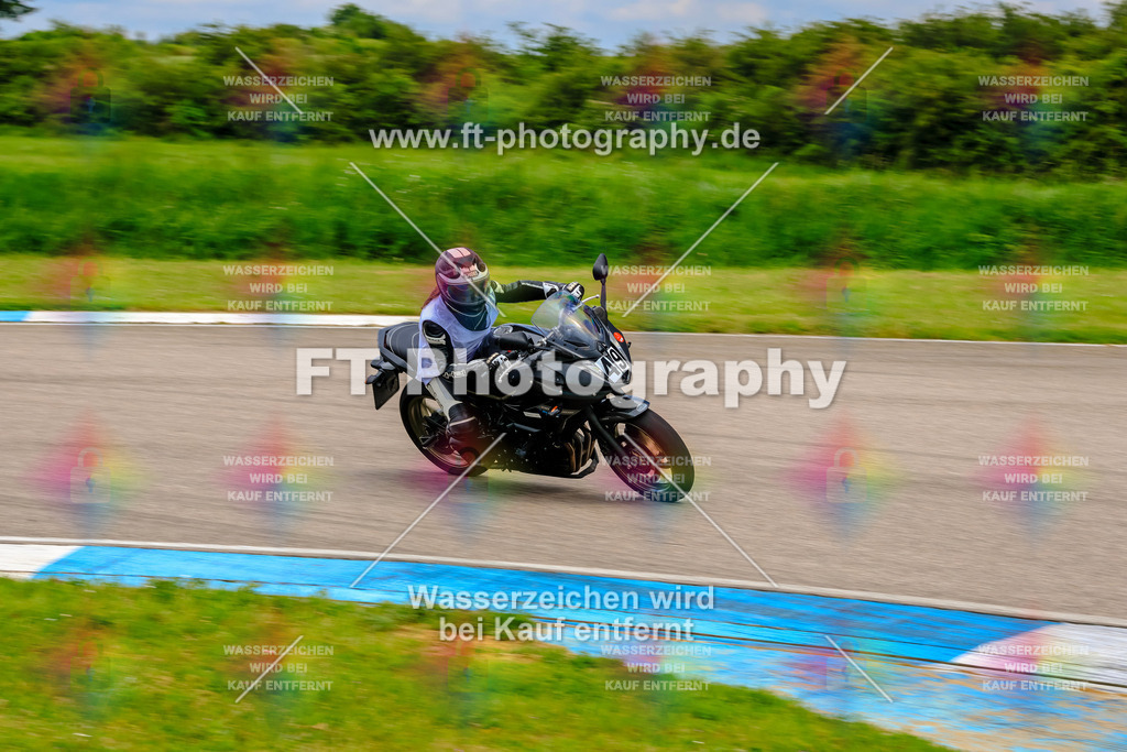 MotoTeam-9725 | Hier findet Ihr Bilder von Touristenfahrten auf der Nürburgring Nordschleife oder von anderen Veranstaltungen die ich besucht habe. Viel Spass beim Durch Schauen 