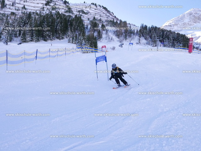 Christian (3) | Photos von der Skischule Warth - Realisiert mit Pictrs.com