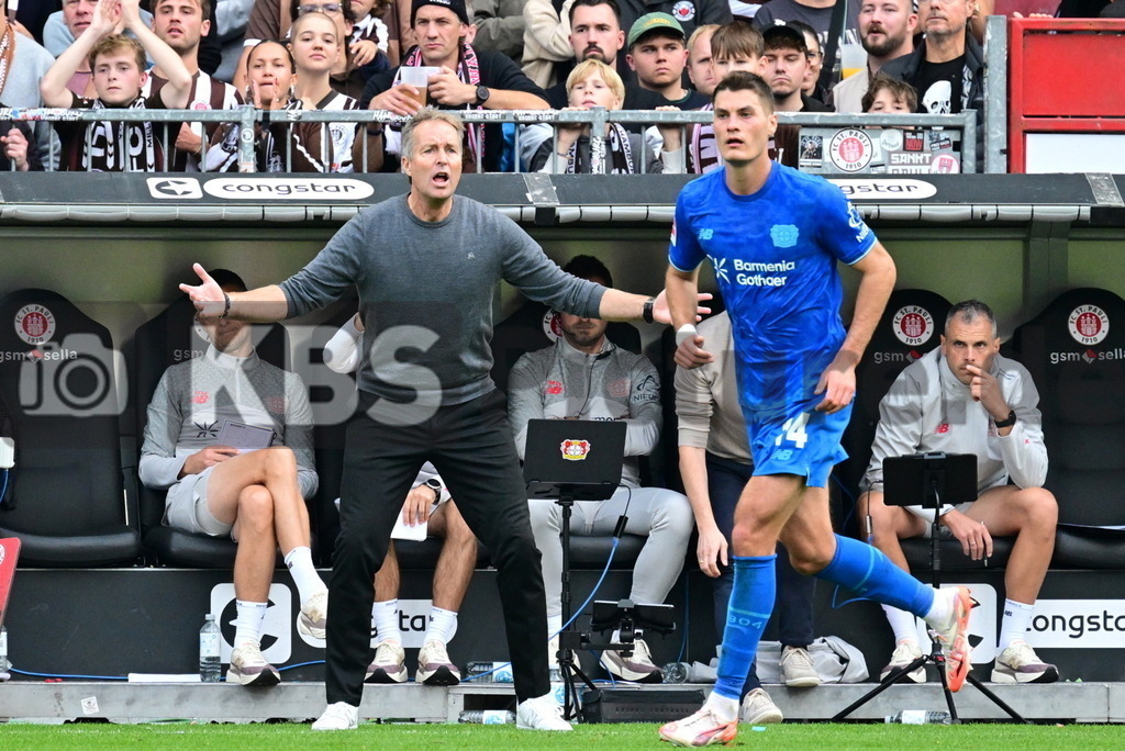 KBS Picture_FCStPauli-Bayer04Leverkusen_013 | v.l. Hjulmand Kasper Trainer (Bayer04Leverkusen) , Schick Patrik (Bayer04Leverkusen) ,Sportplatz :  Millerntor Stadion, - Realisiert mit Pictrs.com