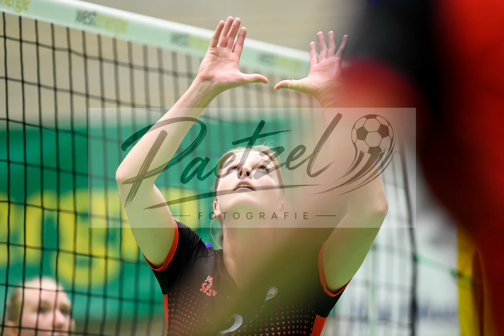 VCOBWA20211106_066 | Volleyball, Frauen:   bei dem Spiel der 3. Liga West zwischen VC Osnabrueck und SV BW Aasee in der Schlosswallhalle am 06.11.2021 in Osnabrueck, Deutschland. - Realisiert mit Pictrs.com