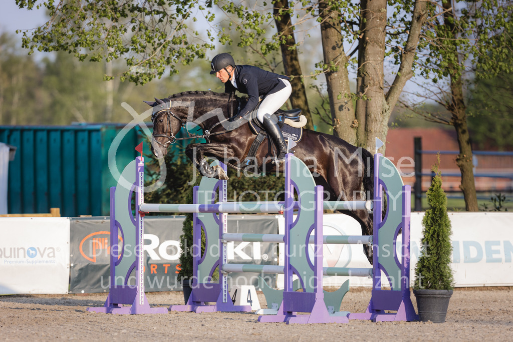 220426_Mühlen_06Youngster-M-652 | Mühlen Late Entry
26.04.2022
Springprüfung Kl.M* 6-8j. Youngster Springen