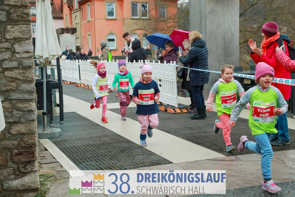 400m AOK Junior Cup | 3 Koenigslauf 2024 400m AOK Junior Cup - Realisiert mit Pictrs.com