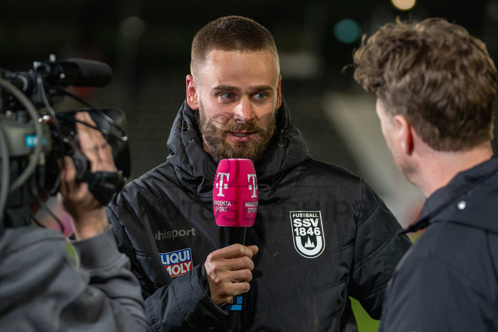 VfB Stuttgart II vs. SSV Ulm 1846 Fussball, Fussball, 3. Liga, 32. Spieltag, 08.04.2026 | Lucas Roeser (SSV Ulm 1846 Fussball, #09) im Interview nach Abpfiff,VfB Stuttgart II vs. SSV Ulm 1846 Fussball, Fussball, 3. Liga, 32. Spieltag, 08.04.2026DFB regulations prohibit any use of photographs as image sequences and/or quasi-video