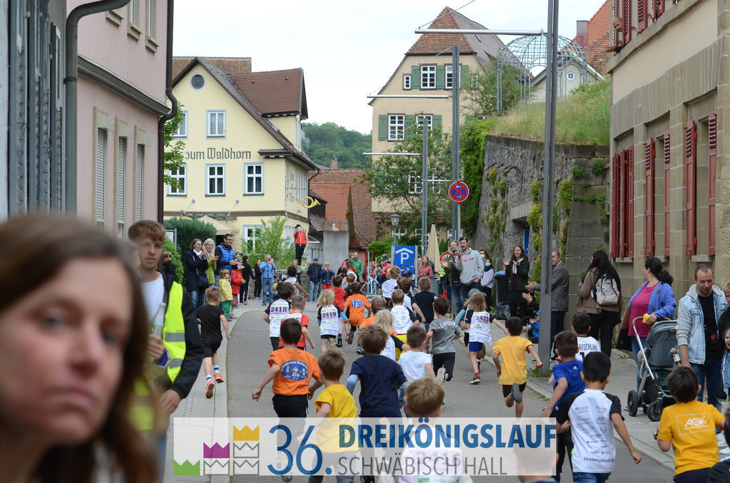 AOK Junior Cup 400m | 3Königslauf 2022 AOK Junior Cup 400m - Realisiert mit Pictrs.com