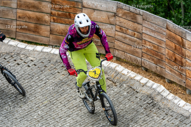 BayBMX2026-05902 | Fotogalerie von Thomas Dettweiler mit Eventbildern und lizenzfreien Fotos. Perfekt als Wandbild, für Büro, Website oder private Nutzung. - Realisiert mit Pictrs.com