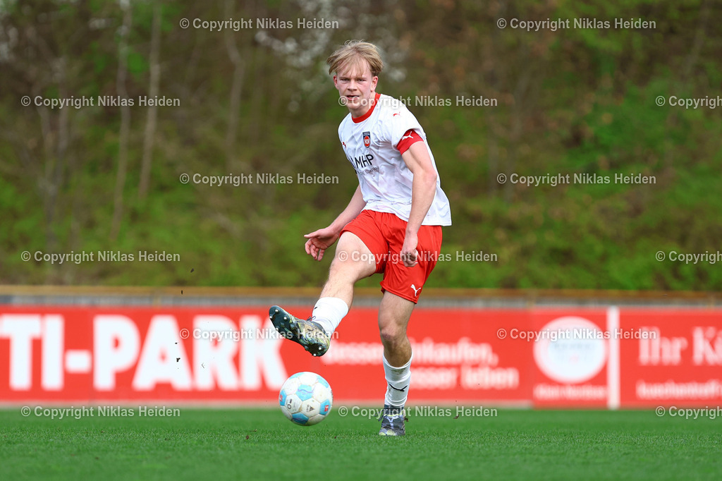 NH_HolsteinKielU19_1FCHeidenheimU19_DFBNachwuchsliga_18042026 | #5 Maximilian Vogel (1. FC Heidenheim U19)Fußball I Herren I U19 DFB-Nachwuchsliga Hauptrunde Liga A, Gruppe B I Saison 2025-2026 I 9. Spieltag I Holstein Kiel U19 - 1. FC Heidenheim U19 I 18.04..2026 I Citti-Fußball-Park