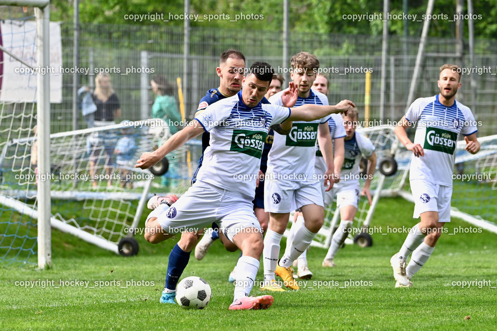 ATUS Velden vs. SV Dellach Gail | #11 Saso Kovacevic Dellach Gail, #9 Tom Zurga ATUS Velden, #6 Simon Michael Hohenwarter Dellach Gail, #7 Benedikt Kaltenhofer Dellach Gail, ATUS Velden vs. SV Dellach Gail, ATUS Velden vs. SV Dellach Gail am 03.05.2025 in Velden (Wald Arena Velden), Austria, (Photo by Bernd Stefan)