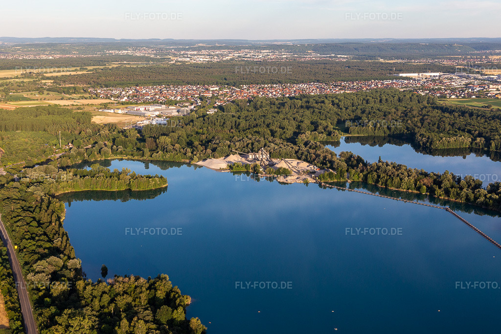 Luftbild: Badesee Huttenheim im Ortsteil Huttenheim in Philippsburg im Bundesland Baden-Württemberg in Deutschland. Foto: IMG_133519.jpg vom 12.07.2022 durch Werner Riehm/FLY-FOTO.deStadt Philippsburg