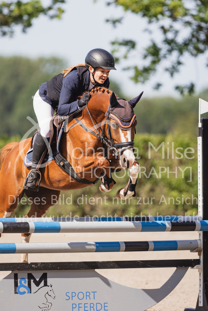 250621_Lemwerder_QualiBuChaPonys5j-125 | Deine schönsten Turniermomente als professionelle Fotos! Entdecke hochwertige Pferdesport-Fotografie im Online-Shop. Jetzt Fotos finden & bestellen!