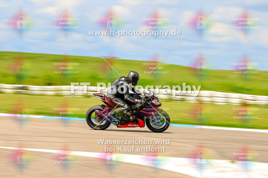 MotoTeam-0551 | Hier findet Ihr Bilder von Touristenfahrten auf der Nürburgring Nordschleife oder von anderen Veranstaltungen die ich besucht habe. Viel Spass beim Durch Schauen 