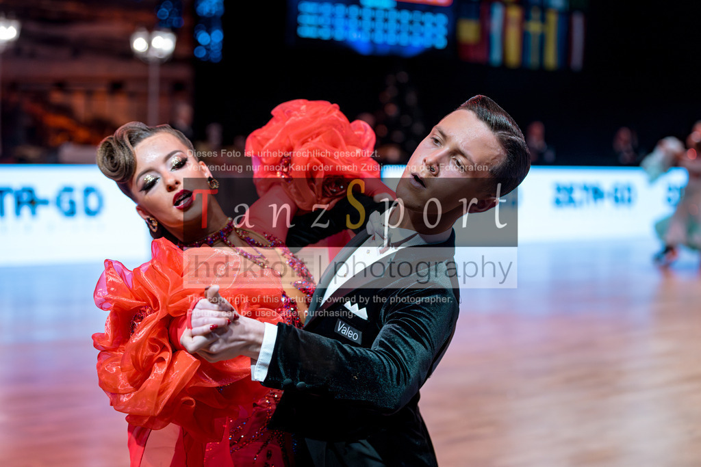 20251214_Baltic-Trophy_2499-2 | Tanzsportbilder, Standardtanz, Lateintanz, WDSF, DTV, LTVB, dancecomp, goc, hessen tanzt, blaues band der spree, walzer, tango, wiener walzer, slowfox, quickstepp, samba, rumba, cha-cha-cha, paso doble. jive, hd-kroft photography, turniertanzsport