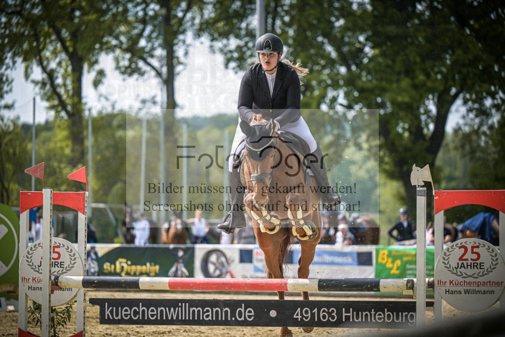 DOS_0038 | Entdecke hochwertige Reitturnierfotos von Foto Oger. Professionell, emotional und authentisch – jetzt Lieblingsmomente im Shop bestellen.Deutschlandweite Turnierfotografie. - Realized with Pictrs.com