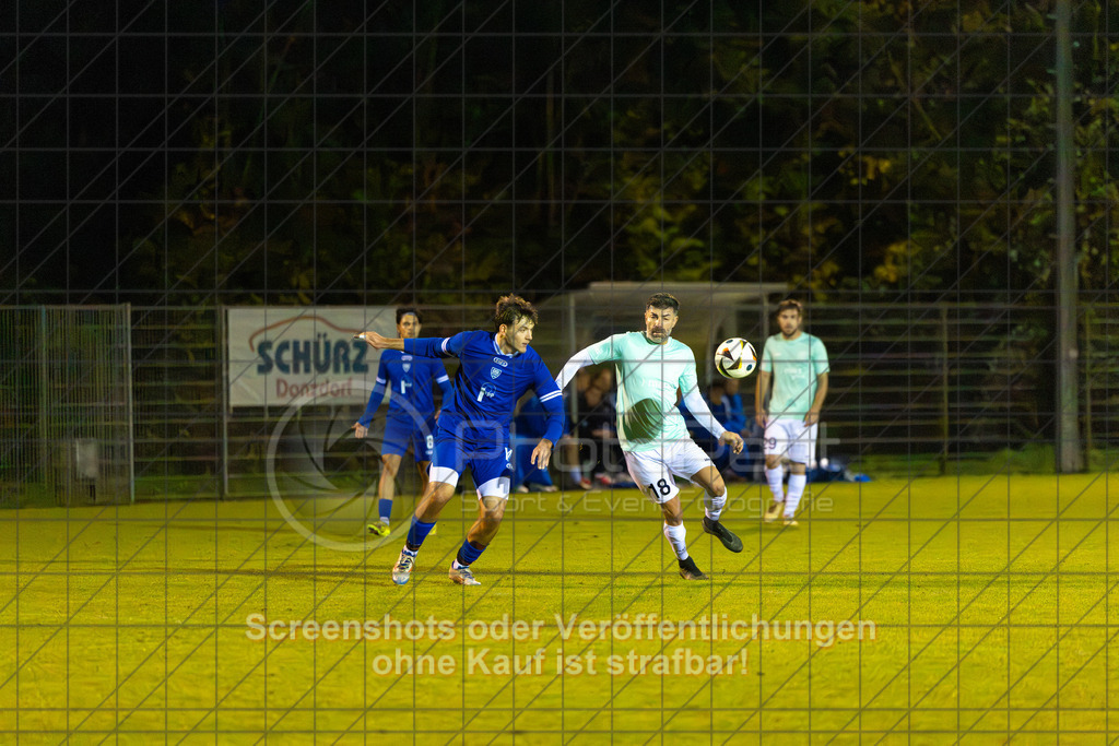 20261015_200805_0158_(c)_by_PhotoPeet | #,TSG Salach (türkis) vs. VfB Neuffen (blau), Fußball, Bezirksliga - Bezirk Neckar/Fils, 08. Spieltag, Saison 2026/2027, Rasensportplatz, Staufenecker Straße, 73084 Salach, 15.10.2026 - 19:30 Uhr,Foto: PhotoPeet / Sport- &amp; Eventfotografie / Peter Harich