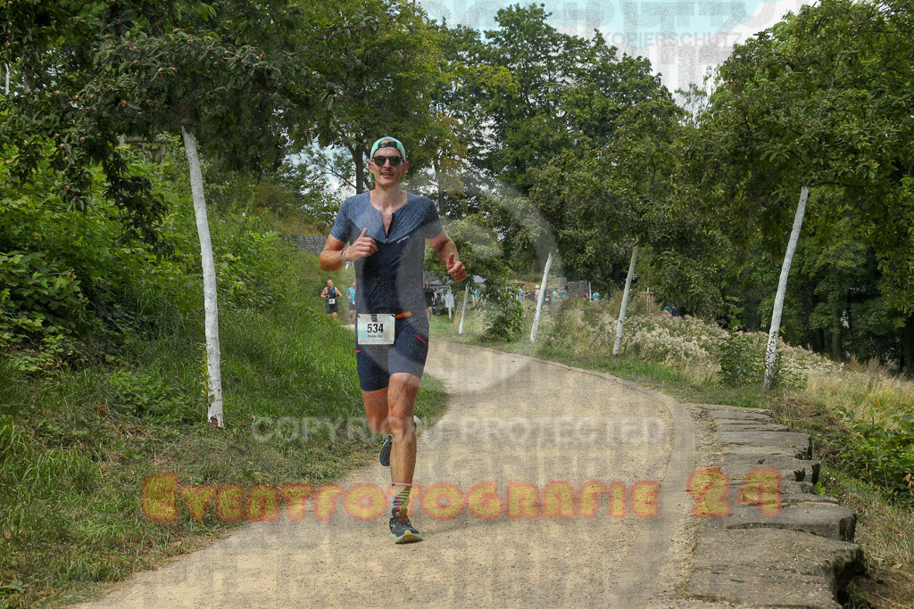 250824_1417_EX1_5656 | Sportfotografie im Rhein-Sieg Kreis, Köln, Bonn, NRW, Rheinland Pfalz, Hessen, etc. Unser Tätigkeitsfeld umfasst den Laufsport vom Volkslauf über den Marathon, Duathlon, Triathon bis zum Ultralauf wie Kölnpfad Ultra oder Schindertrail.