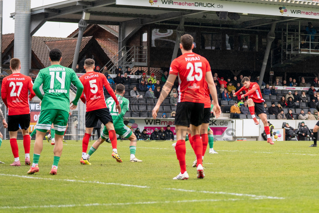 SG Sonnenhof Grossaspach vs. FC 08 Homburg, Fussball, Regionalliga Suedwest, 26. Spieltag, 28.03.2026 | Antonis Aidonis (SG Sonnenhof Grossaspach, #15) erzielt das 1:0,SG Sonnenhof Grossaspach vs. FC 08 Homburg, Fussball, Regionalliga Suedwest, 26. Spieltag, 28.03.2026
