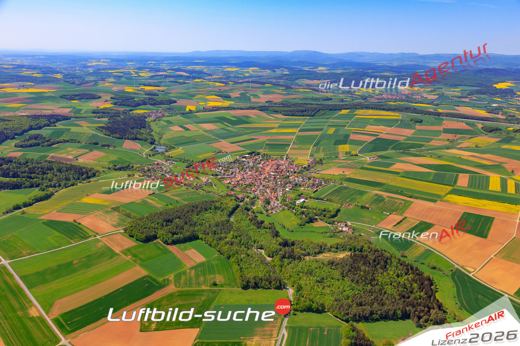 Das Luftbild der Stadt Hendungen wurde 2018 vom Flugzeug heraus erstellt (keine Drohne) Aufnahmehöhe ca.400 Meter- hohe Auflösung für beste Druck-Qualität