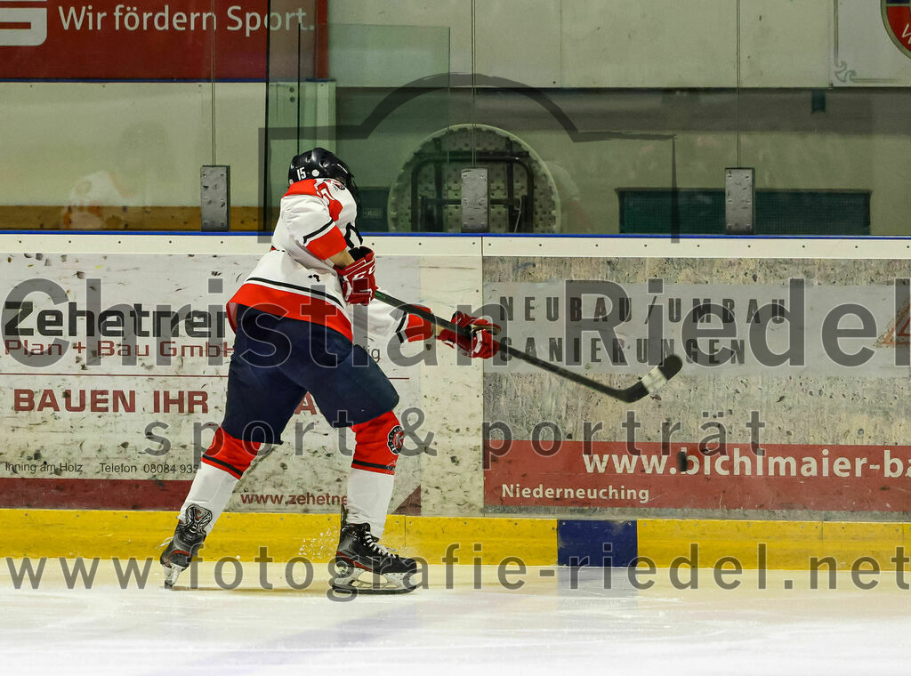 2022-12-04_027_TSV_Erding_gegen_EHC_Klostersee | Erding, Deutschland, 04.12.2022:
Eishockey, Bayernliga U17 2022 / 2023, 11. Spieltag, TSV Erding gegen EHC Klostersee, Endergebnis: 3:5

Foto: Christian Riedel / fotografie-riedel.net