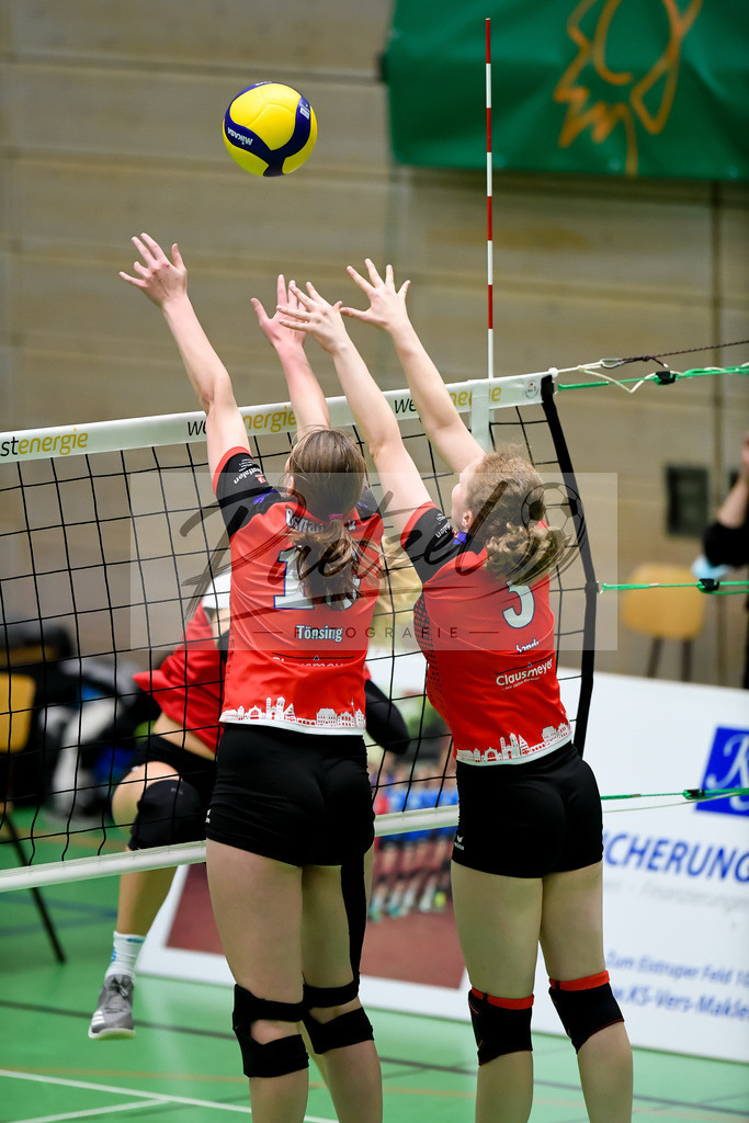 VCOBWA20211106_144 | Volleyball, Frauen:   bei dem Spiel der 3. Liga West zwischen VC Osnabrueck und SV BW Aasee in der Schlosswallhalle am 06.11.2021 in Osnabrueck, Deutschland. - Realisiert mit Pictrs.com
