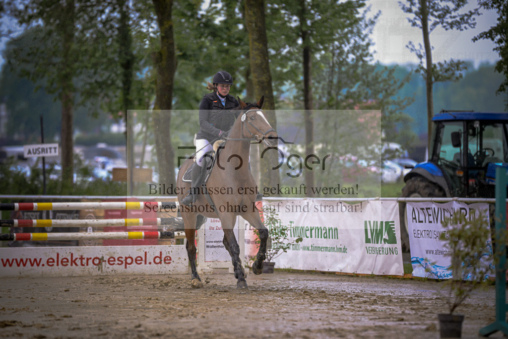 20240505-DOS_7216 | Entdecke hochwertige Reitturnierfotos von Foto Oger. Professionell, emotional und authentisch – jetzt Lieblingsmomente im Shop bestellen.Deutschlandweite Turnierfotografie. - Realisiert mit Pictrs.com