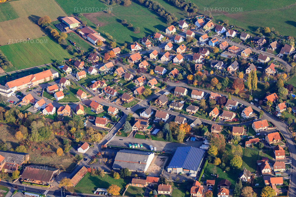 Aerial view: Rue André Maginot in Lembach in the state Bas-Rhin, France. – Photo: IMG_54084.jpg taken on 10/21/2012 by Werner Riehm/FLY-FOTO.com – Resolution of the original: 4752 x 3168 px