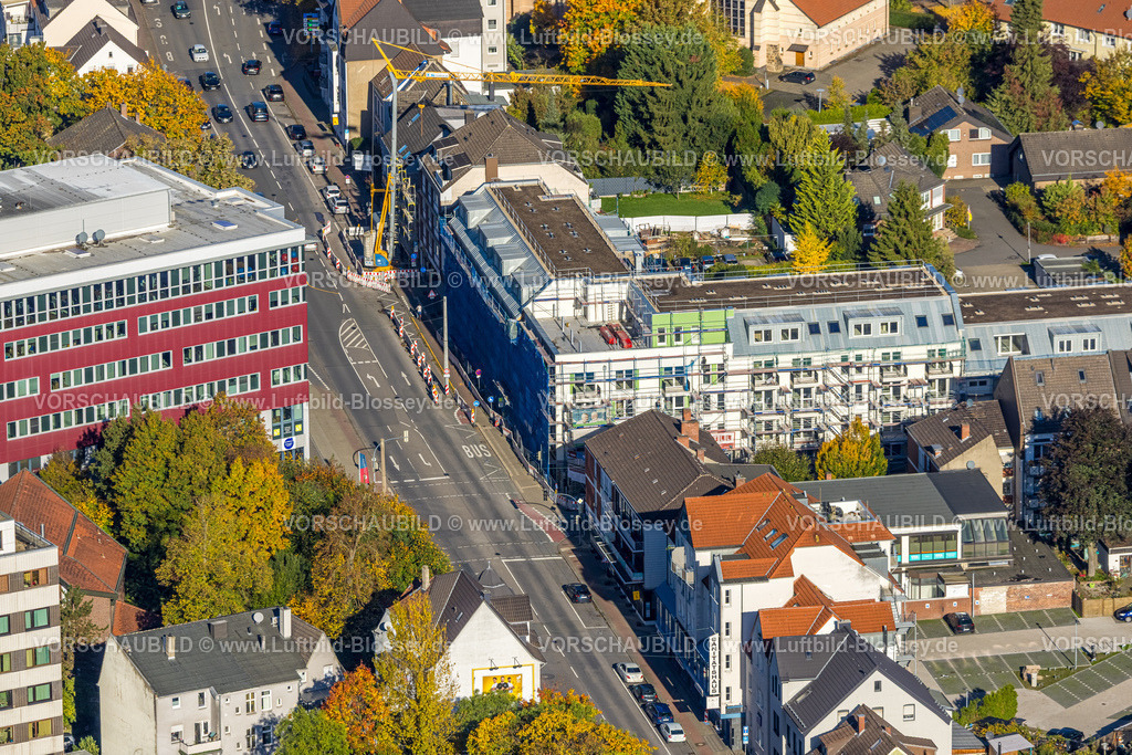 Hamm251001524 | Luftbild, Seniorencampus Baustelle mit Neubau und Fassadengerüst an der Werler Straße Ecke Blumenstraße, gegenüber dem evang. Krankenhaus, Mitte, Hamm, Ruhrgebiet, Nordrhein-Westfalen, Deutschland