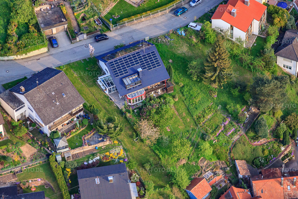 Luftbild: Albert-Schneller-Weg im Ortsteil Grünwettersbach in Karlsruhe im Bundesland Baden-Württemberg in Deutschland. Foto: IMG_26424.jpg vom 28.04.2010 durch Werner Riehm/FLY-FOTO.de